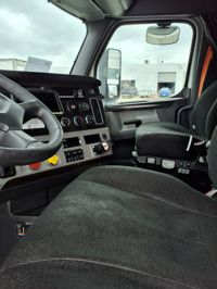 2018 Freightliner NEW CASCADIA PX12664