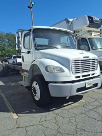 2017 Freightliner M2 106