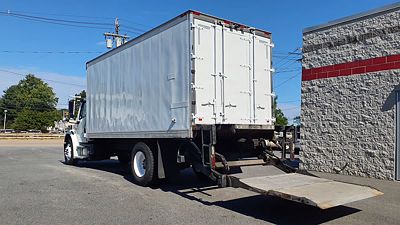 2019 Freightliner M2 106