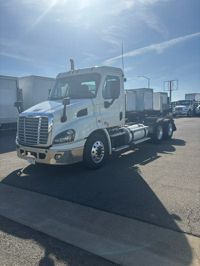 2016 Freightliner CASCADIA 113
