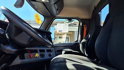 2019 Freightliner NEW CASCADIA 126