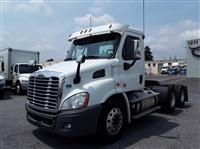 2016 Freightliner CASCADIA 113