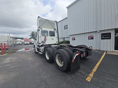 2019 Freightliner CASCADIA 125