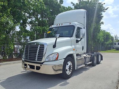 2020 Freightliner CASCADIA 125