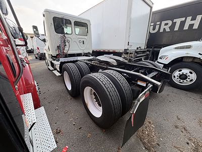 2019 Freightliner CASCADIA 125