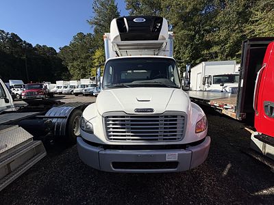 2019 Freightliner M2 106