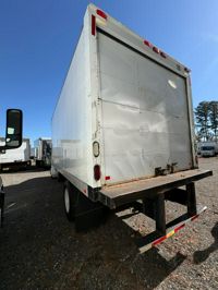 2015 Freightliner M2 106
