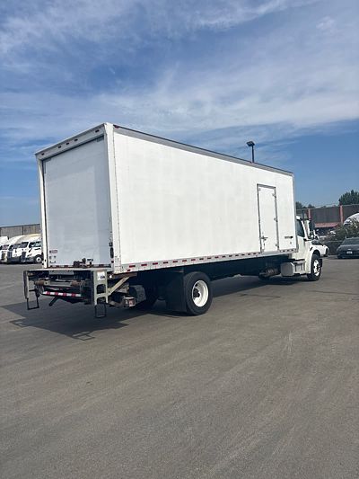 2019 Freightliner M2 106