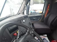 2016 Freightliner CASCADIA 125