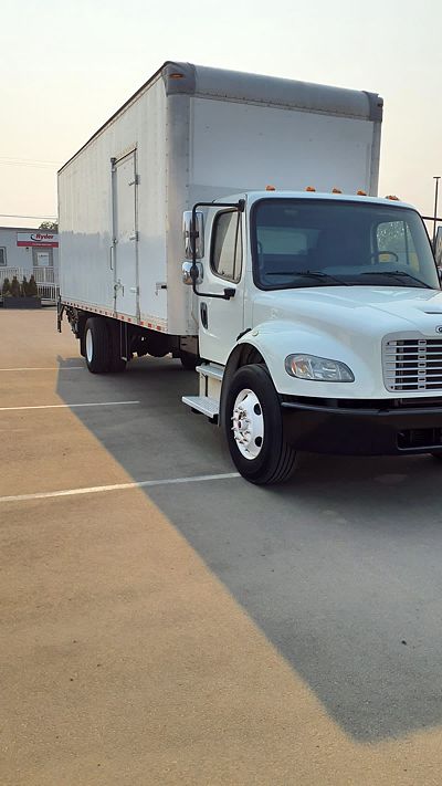 2018 Freightliner M2 106