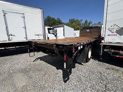2019 Freightliner M2 106