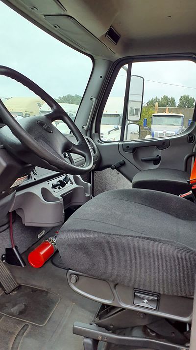 2017 Freightliner M2 106