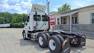 2019 Freightliner CASCADIA 125