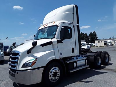 2021 Freightliner CASCADIA PX11664ST