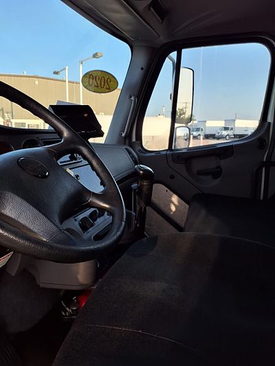 2020 Freightliner M2 106