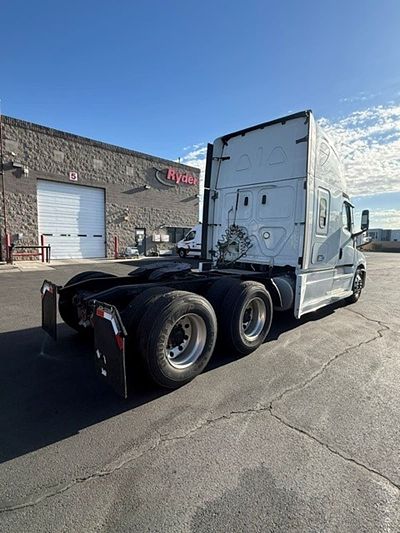 2022 Freightliner NEW CASCADIA PX12664