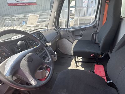 2019 Freightliner M2 106