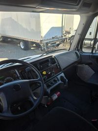 2018 Freightliner M2 106