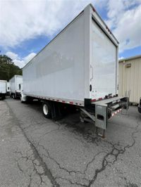 2018 Freightliner M2 106