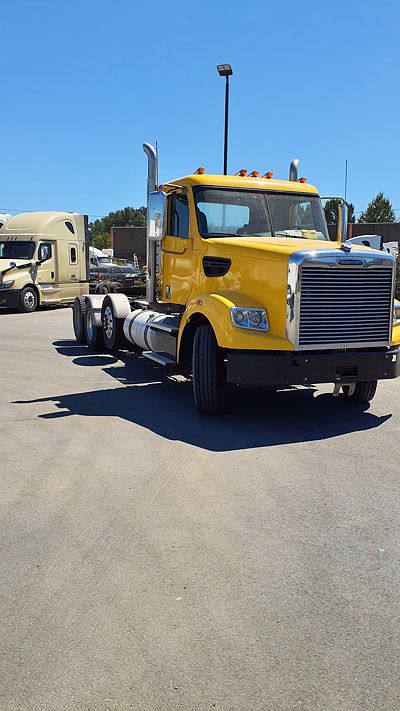 2020 Freightliner 122SD