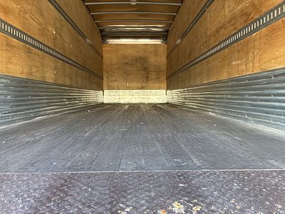 2017 Freightliner M2 106