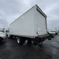 2018 Freightliner M2 106