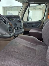 2019 Freightliner CASCADIA 113