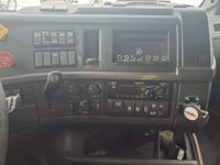 2020 Volvo VNL64T-760