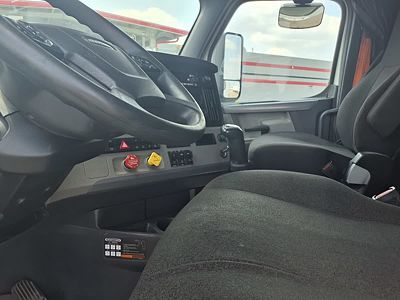 2022 Freightliner NEW CASCADIA PX12664