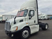 2015 Freightliner CASCADIA 113