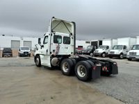 2019 Freightliner CASCADIA 125