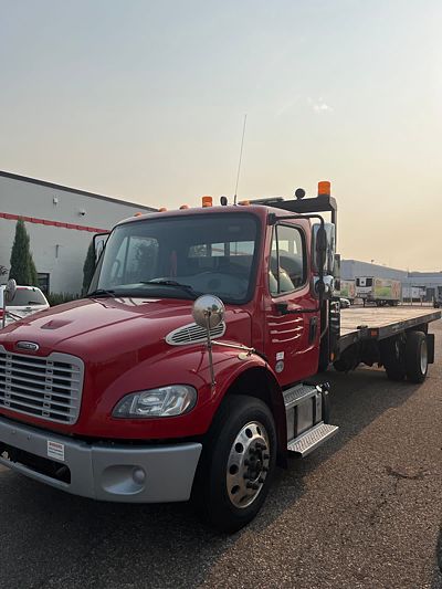 2018 Freightliner M2 106