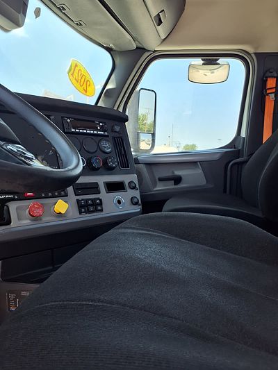 2021 Freightliner CASCADIA PX11642ST