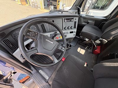 2021 Freightliner CASCADIA PX11664ST