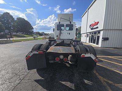 2020 Freightliner CASCADIA 125