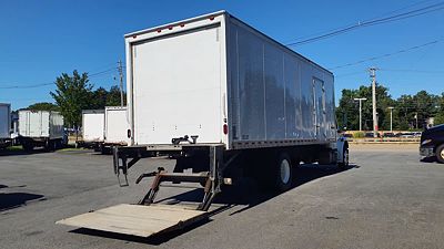 2019 Freightliner M2 106