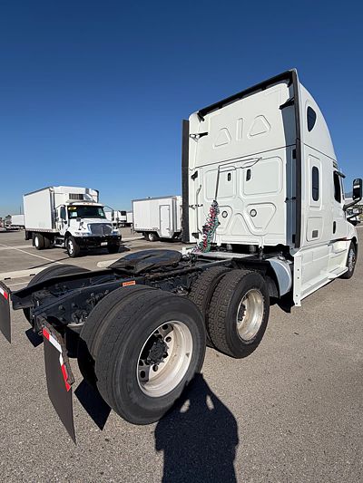 2024 Freightliner NEW CASCADIA PX12664