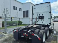 2019 Freightliner CASCADIA 125
