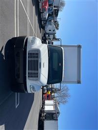 2018 Freightliner M2 106