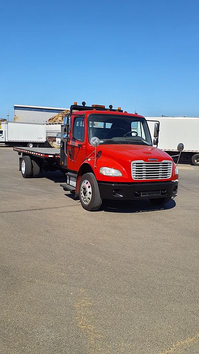 2018 Freightliner M2 106