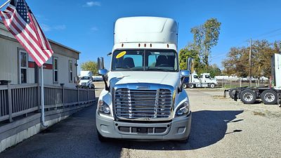 2020 Freightliner CASCADIA 125