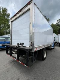2018 Freightliner M2 106