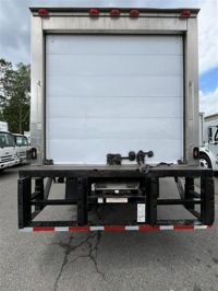 2018 Freightliner M2 106