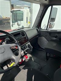 2016 Freightliner M2 106