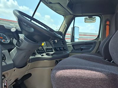 2018 Freightliner CASCADIA 125