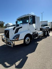 2018 Volvo VNL64T