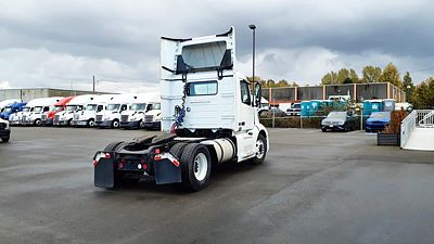 2019 Volvo VNL42T 300