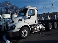2018 Freightliner CASCADIA 113