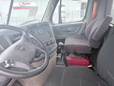 2017 Freightliner CASCADIA 125