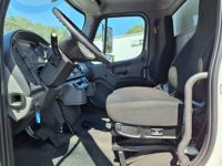 2020 Freightliner M2 106